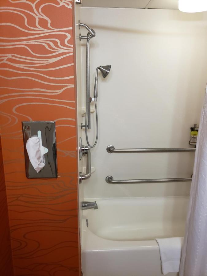 Holiday Inn Express Richmond-Brandermill-Hull Street By Ihg Extérieur photo